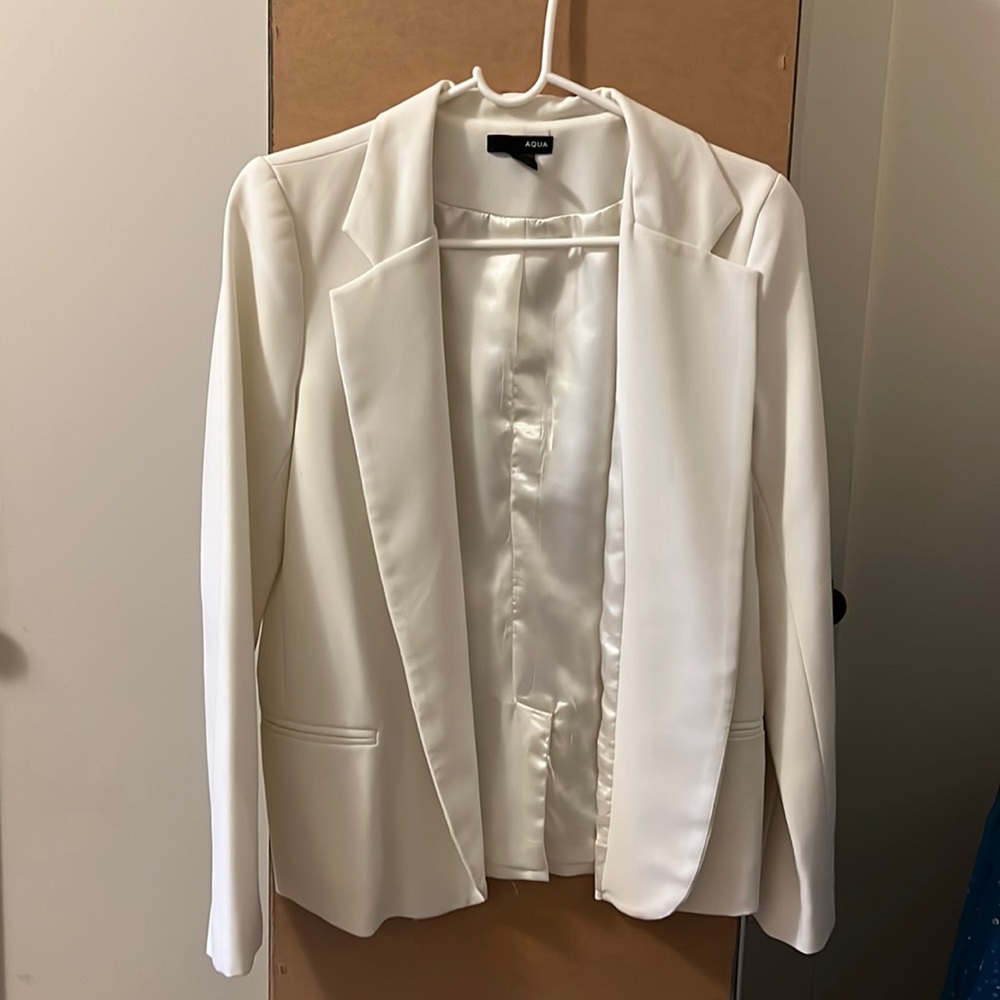 Aqua Women Blazzer.White collar Blazzer.Sz-Medium.